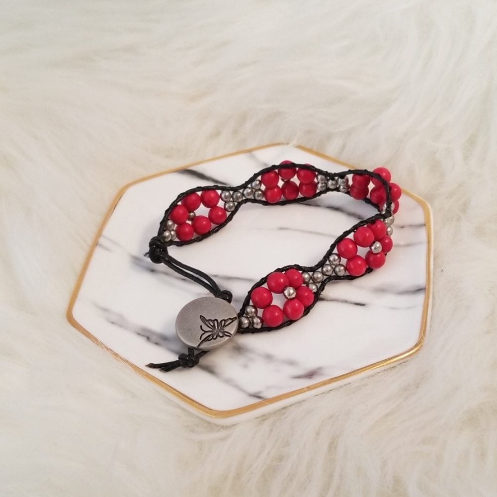 Butterfly bead bracelet